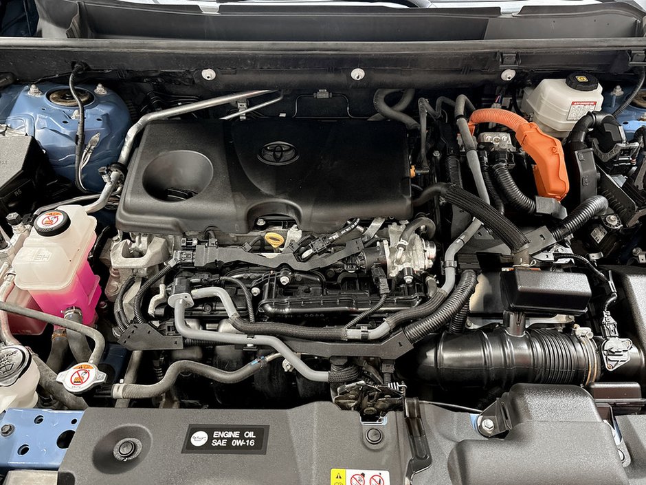 2022 Toyota RAV4 HYBRI Hybrid SE-15