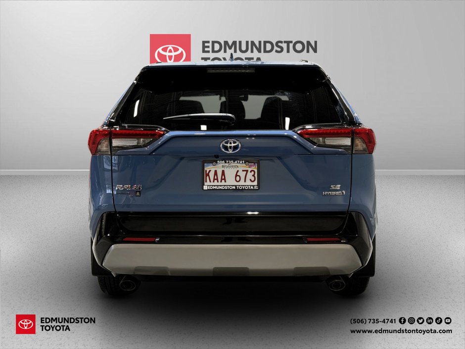 2022 Toyota RAV4 HYBRI Hybrid SE-3