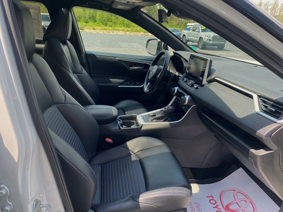 Toyota RAV4 HYBRID XSE AWD Hybrid XLE 2020-18
