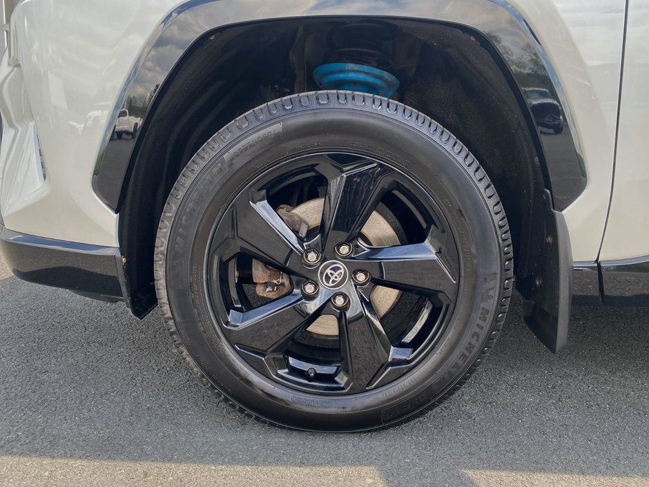 Toyota RAV4 HYBRID XSE AWD Hybrid XLE 2020-8