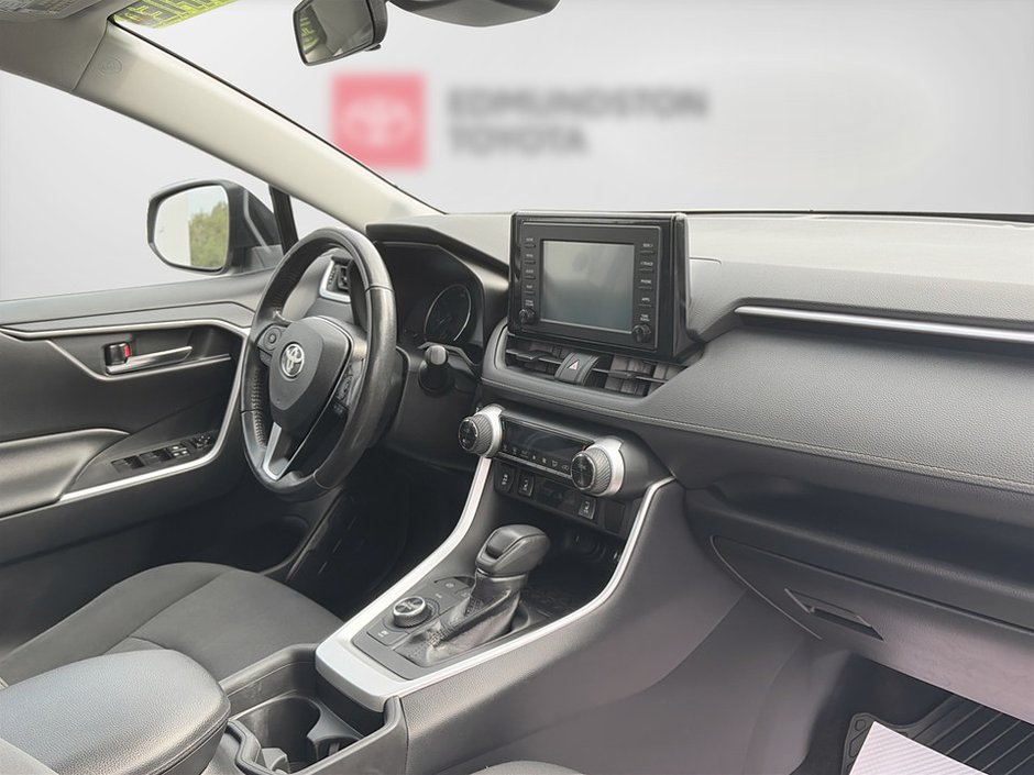 2019 Toyota RAV4 HYBRID Hybrid XLE-7