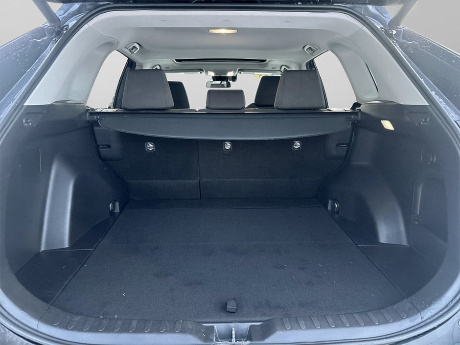 2023 Toyota RAV4 HYBRID Hybrid XLE-13