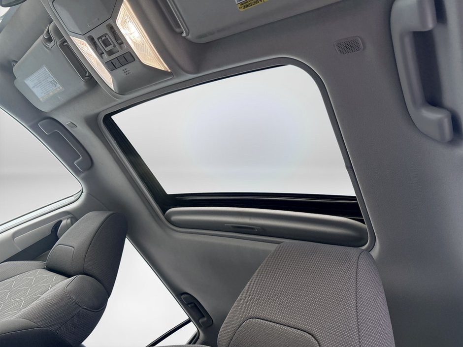 2023 Toyota RAV4 HYBRID Hybrid XLE-8