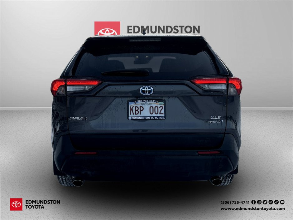 2023 Toyota RAV4 HYBRID Hybrid XLE-3
