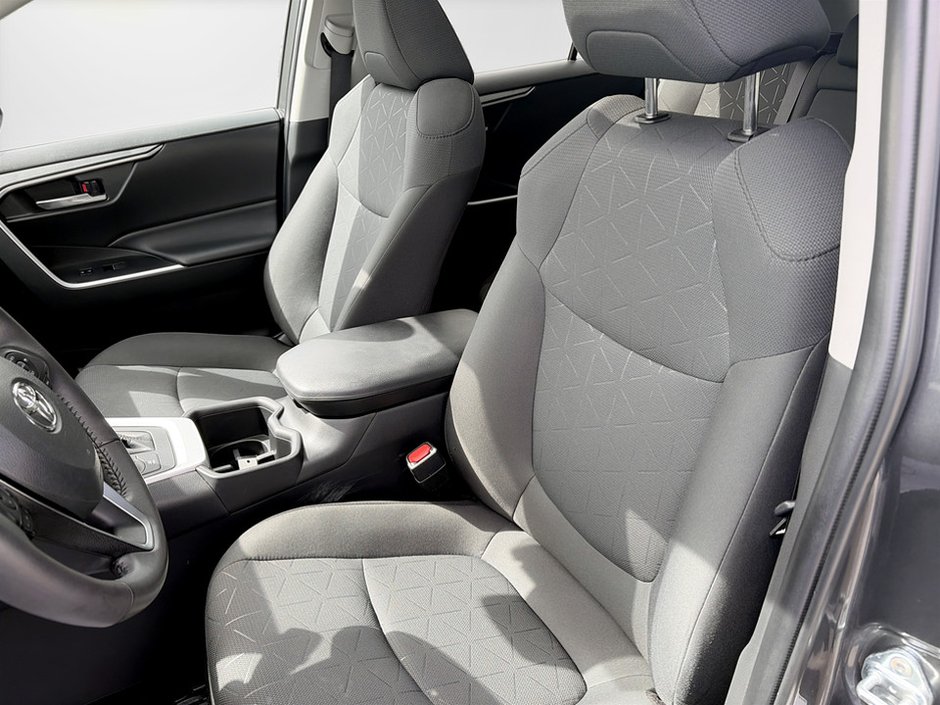 2023 Toyota RAV4 HYBRID Hybrid XLE-8