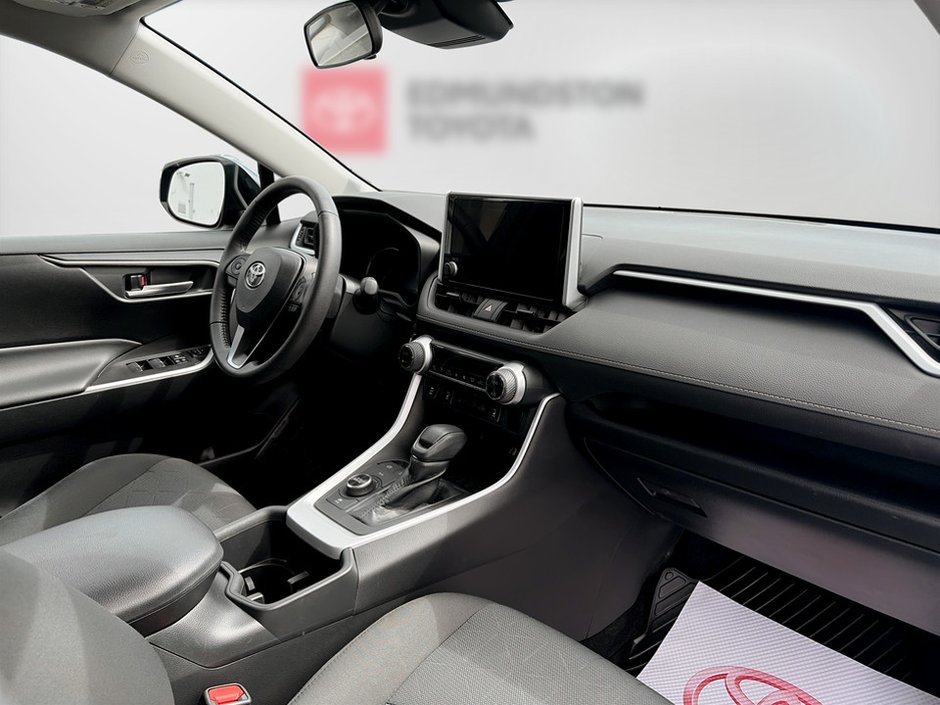 2023 Toyota RAV4 HYBRID Hybrid XLE-7