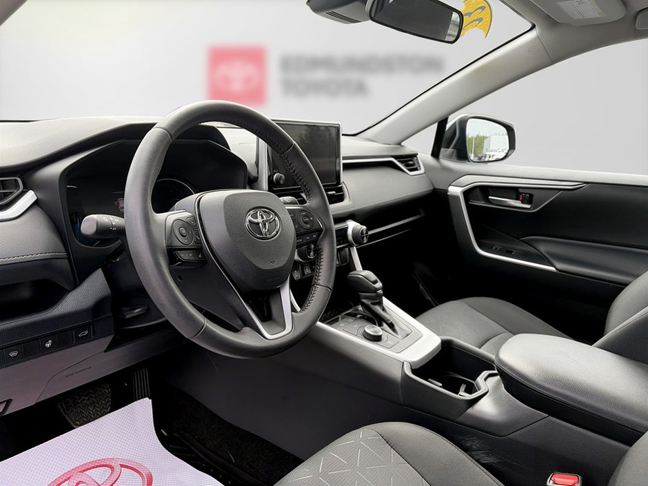 2023 Toyota RAV4 HYBRID Hybrid XLE-12