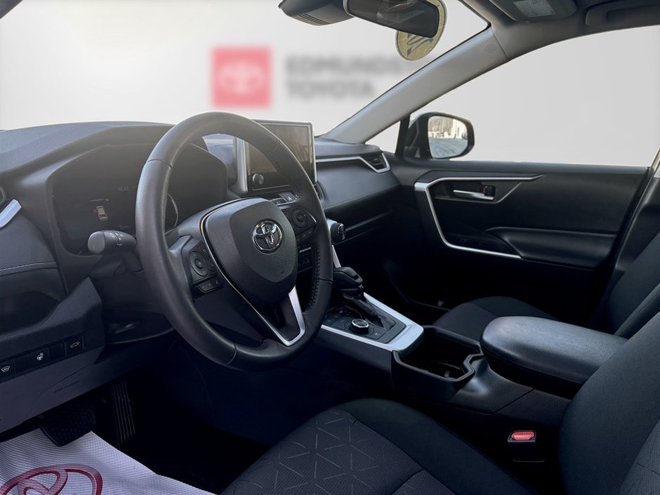 2024 Toyota RAV4 HYBRID Hybrid XLE-10