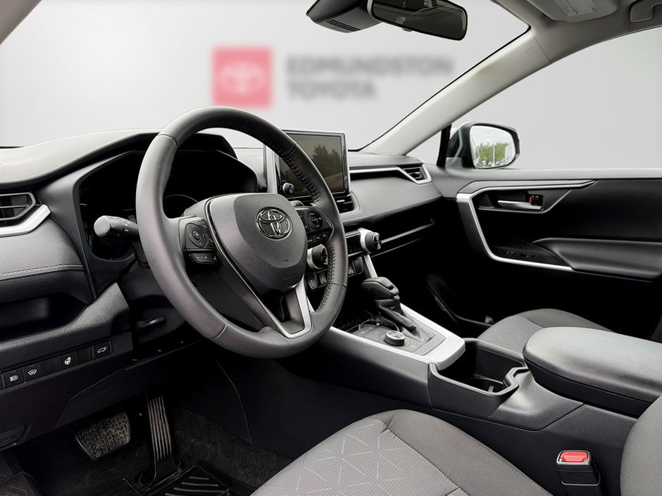 2025 Toyota RAV4 HYBRID Hybrid XLE-12