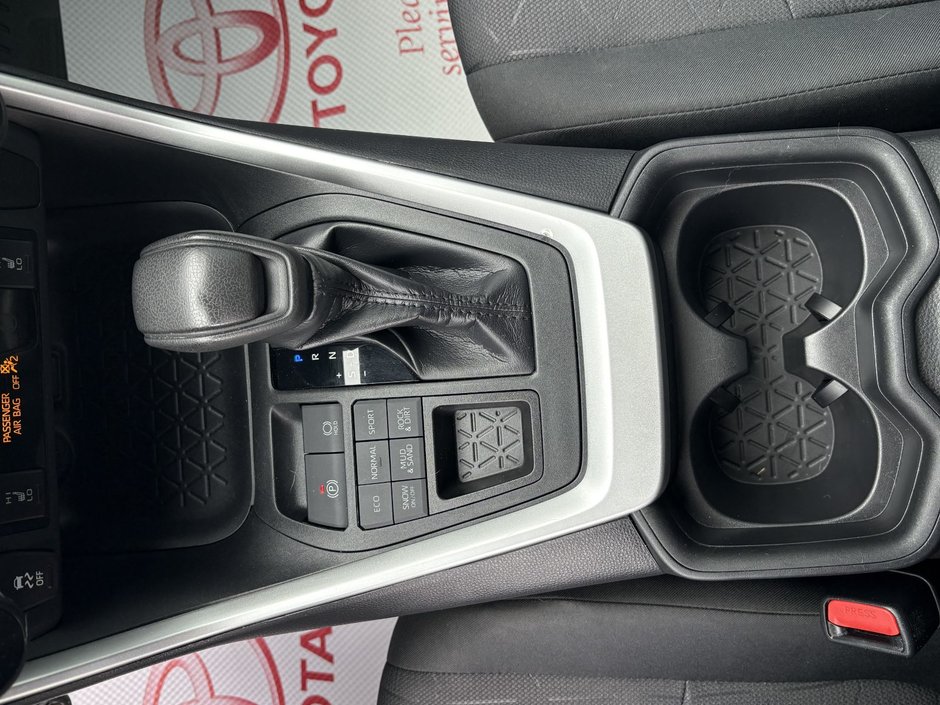Toyota RAV4 LE AWD LE 2019-15