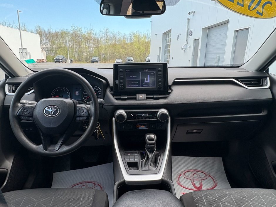 Toyota RAV4 LE AWD LE 2022-11