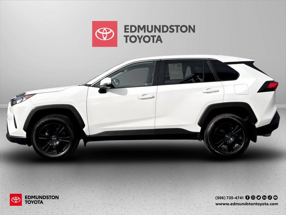 Toyota RAV4 LE LE 2022-1