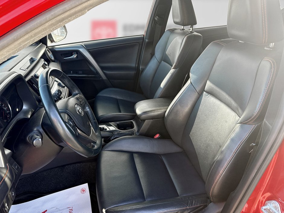 2016 Toyota RAV4 SE-8