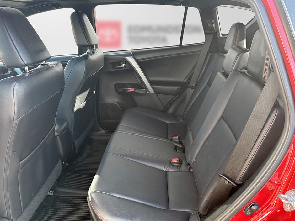 2016 Toyota RAV4 SE-11