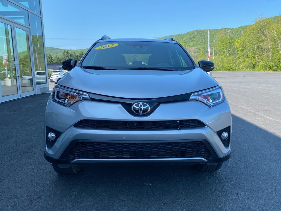 Toyota RAV4 SE SE 2017-1