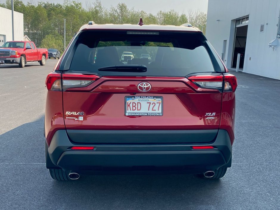 2023 Toyota Rav4 XLE Premium XLE-5