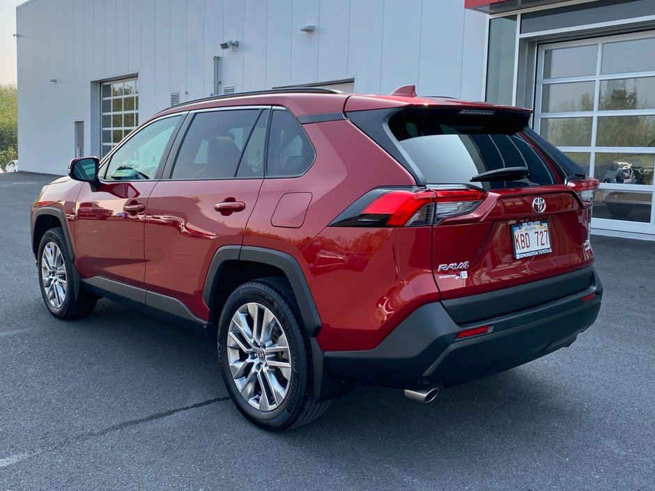 2023 Toyota Rav4 XLE Premium XLE-6