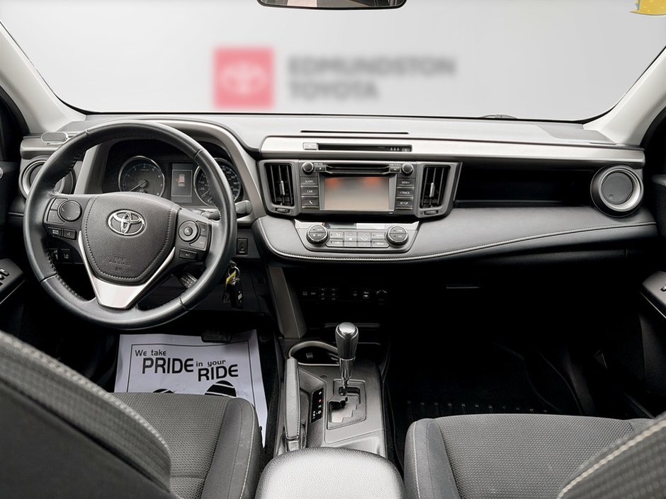 Toyota RAV4 XLE 2017-11