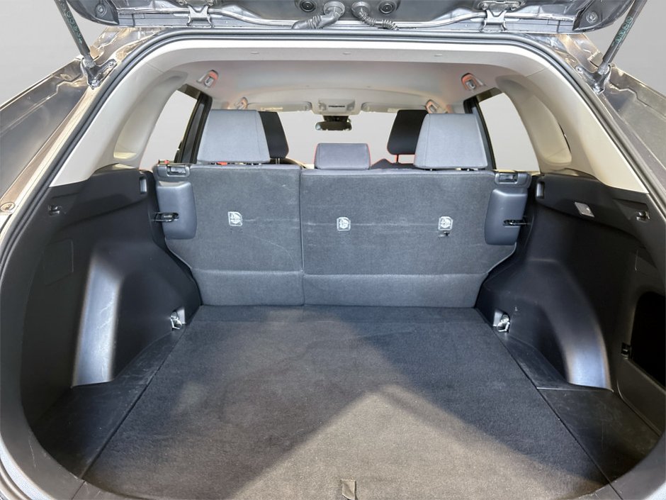 Toyota RAV4 LE 2019-3