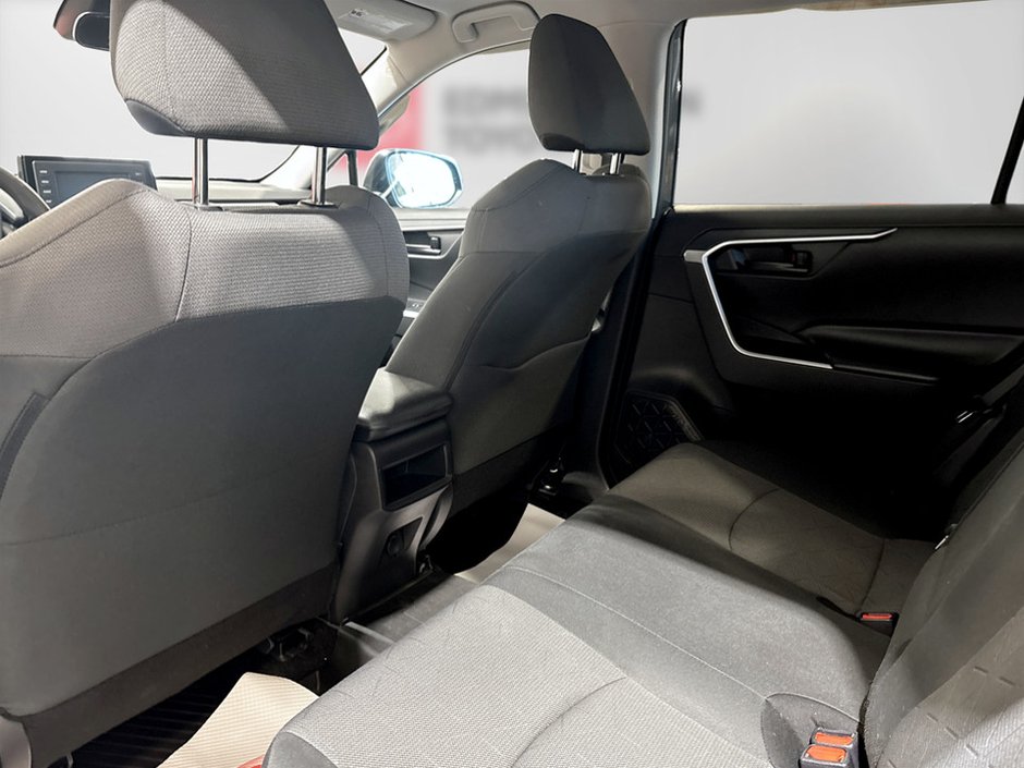 Toyota RAV4 LE 2019-11