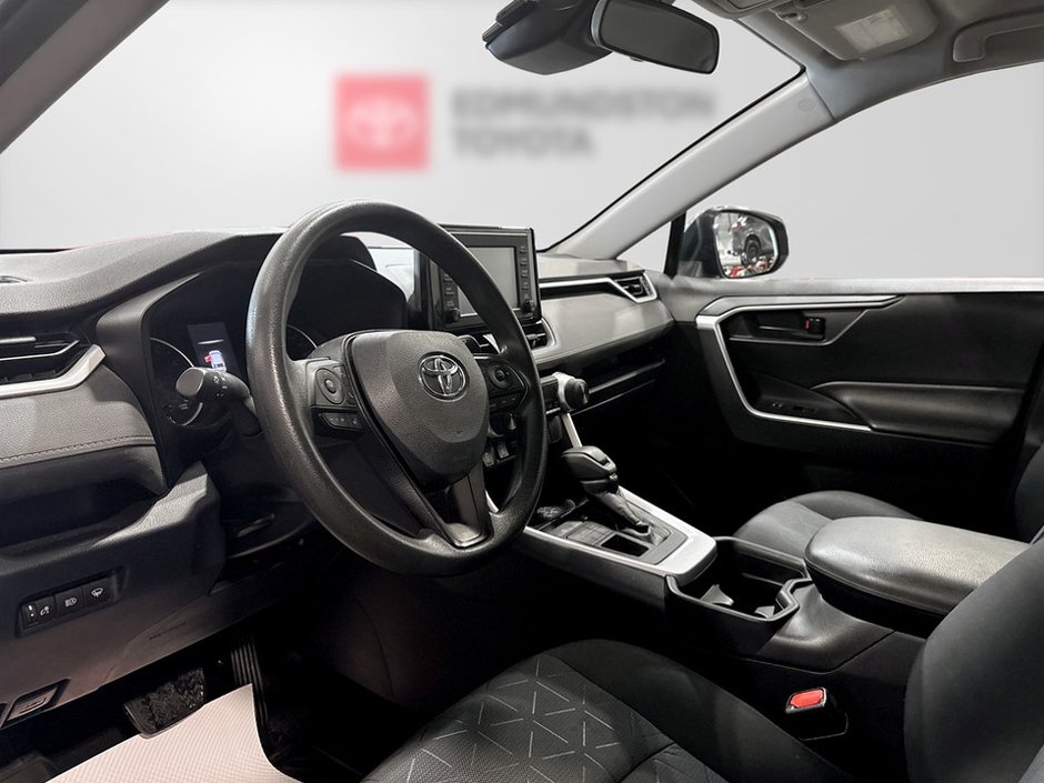 2020 Toyota RAV4 LE-8