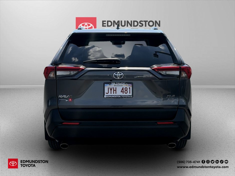 2021 Toyota RAV4 XLE-3