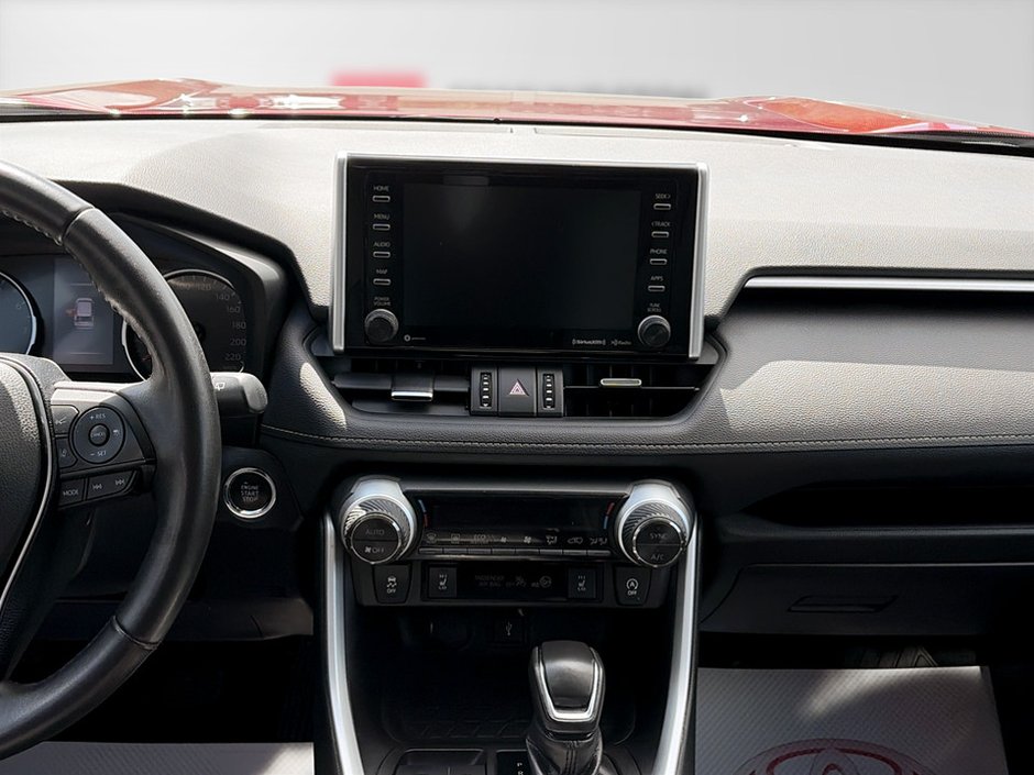 2021 Toyota RAV4 XLE-10