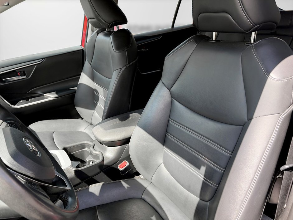2021 Toyota RAV4 XLE-8
