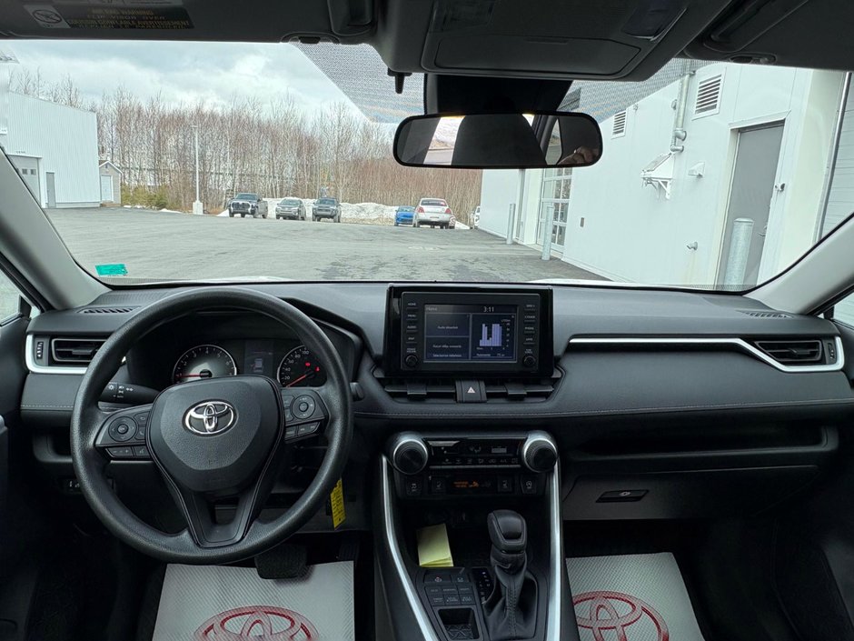 2022 Toyota RAV4 LE-15
