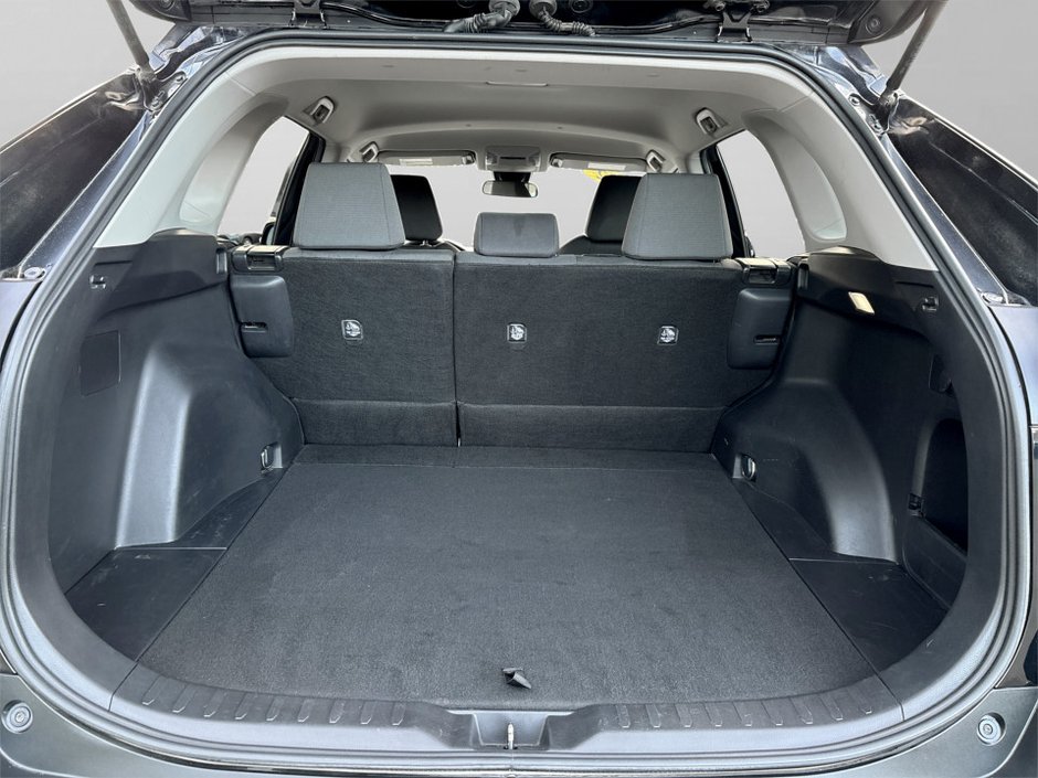 2022 Toyota RAV4 LE-13