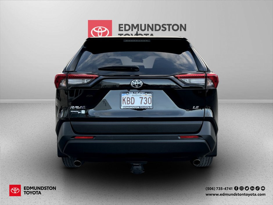 Toyota RAV4 LE 2022-3