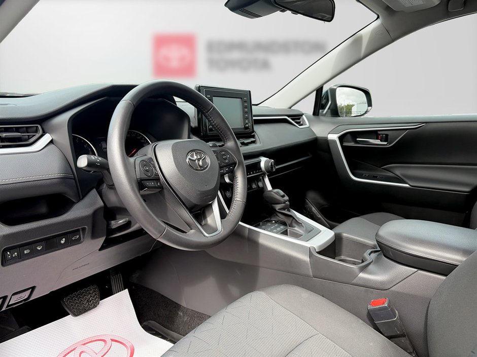 Toyota RAV4 XLE 2022-12