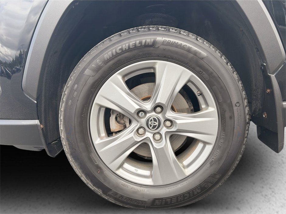 Toyota RAV4 XLE 2022-5