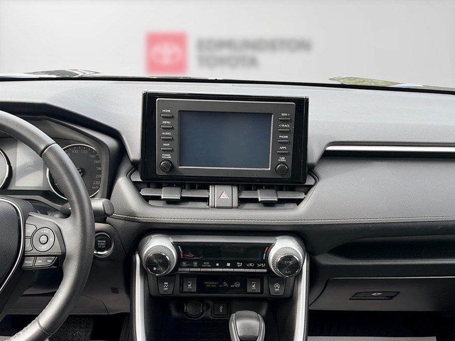 Toyota RAV4 XLE 2022-10