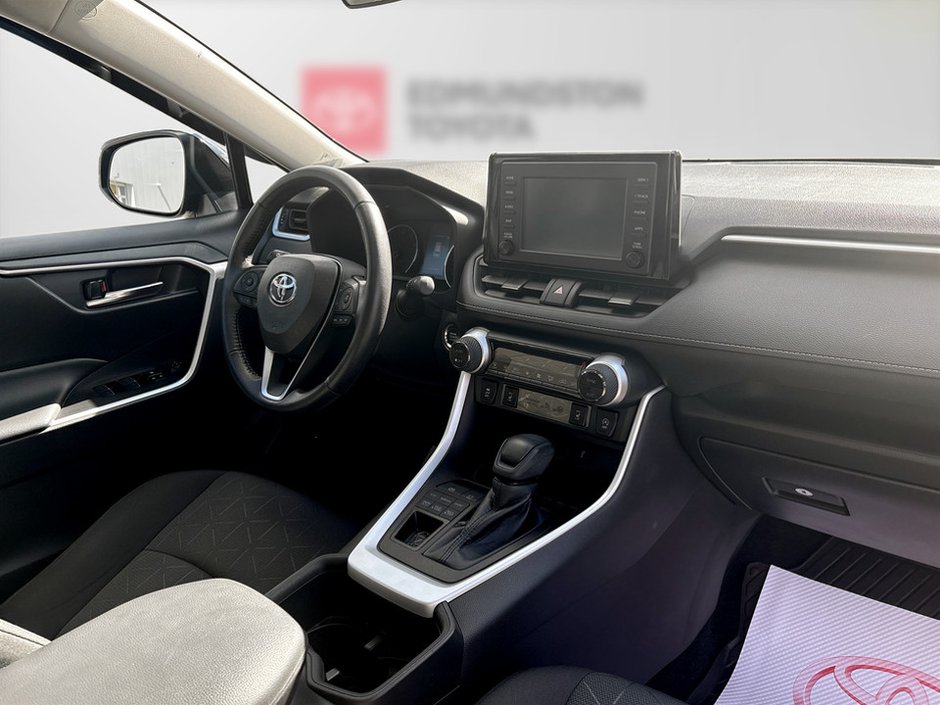 2022 Toyota RAV4 XLE-7