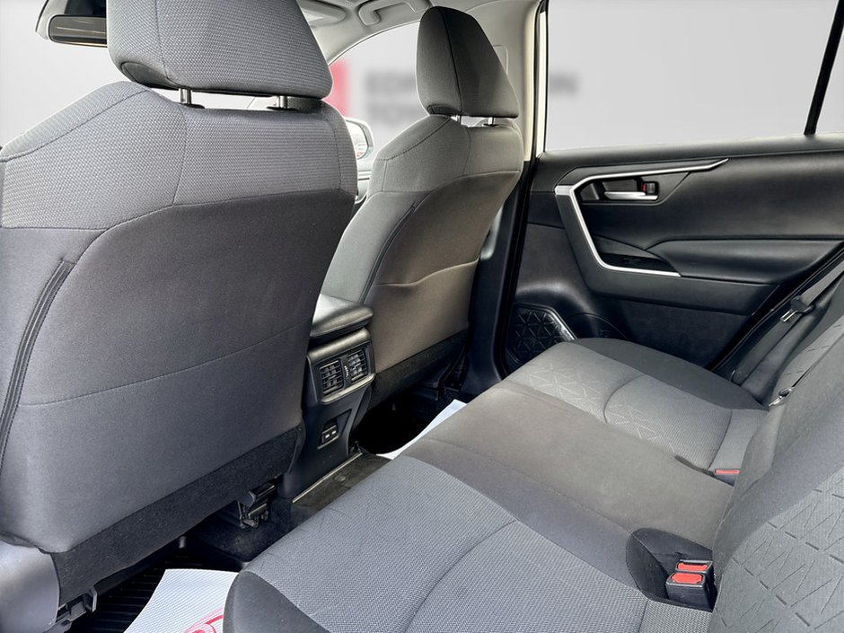 2023 Toyota RAV4 XLE-12