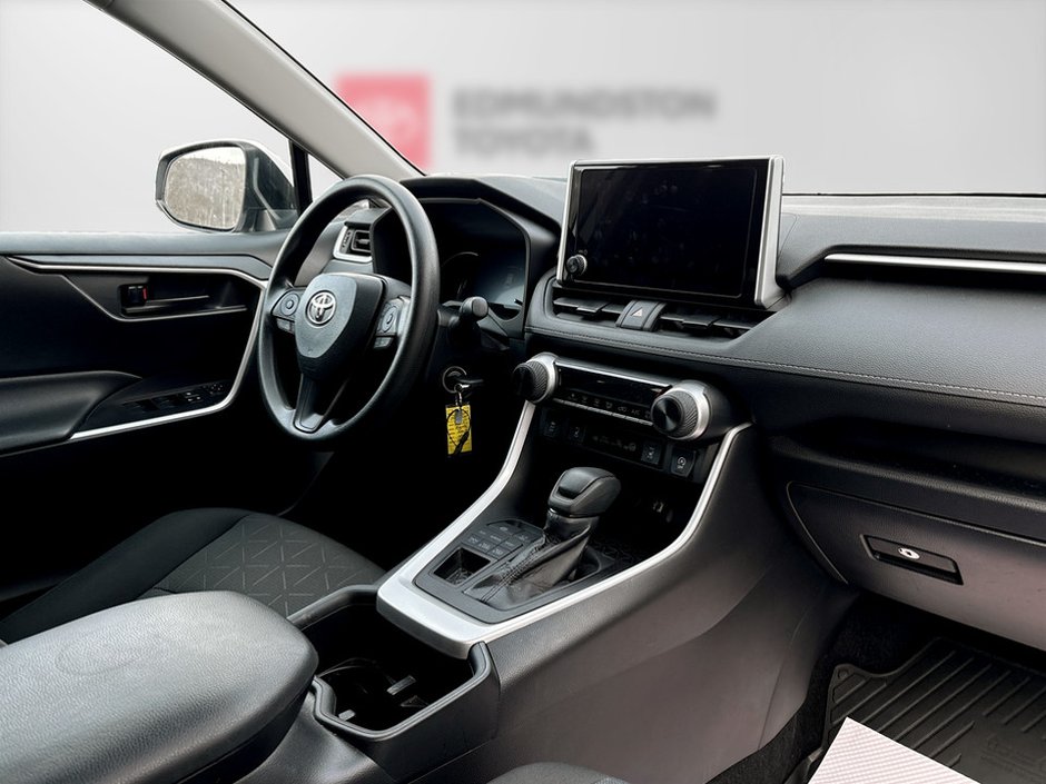 2023 Toyota RAV4 LE-6