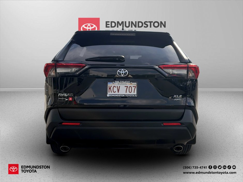 2023 Toyota RAV4 XLE-3