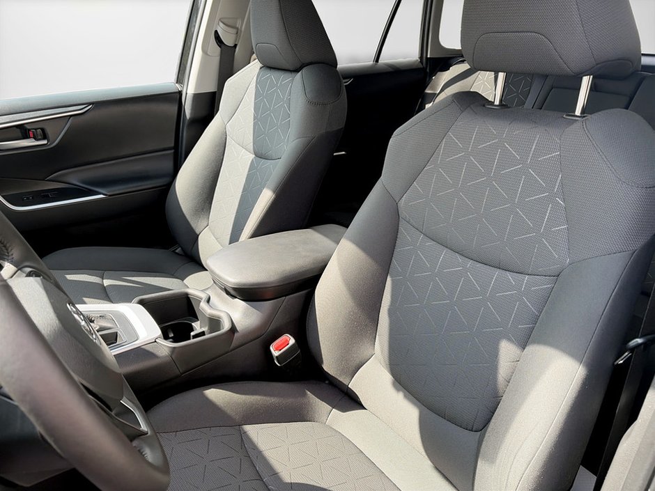 2023 Toyota RAV4 XLE-8