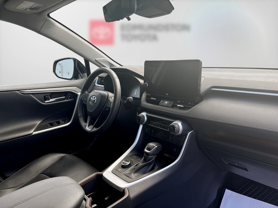 2023 Toyota RAV4 Hybrid Limited-7