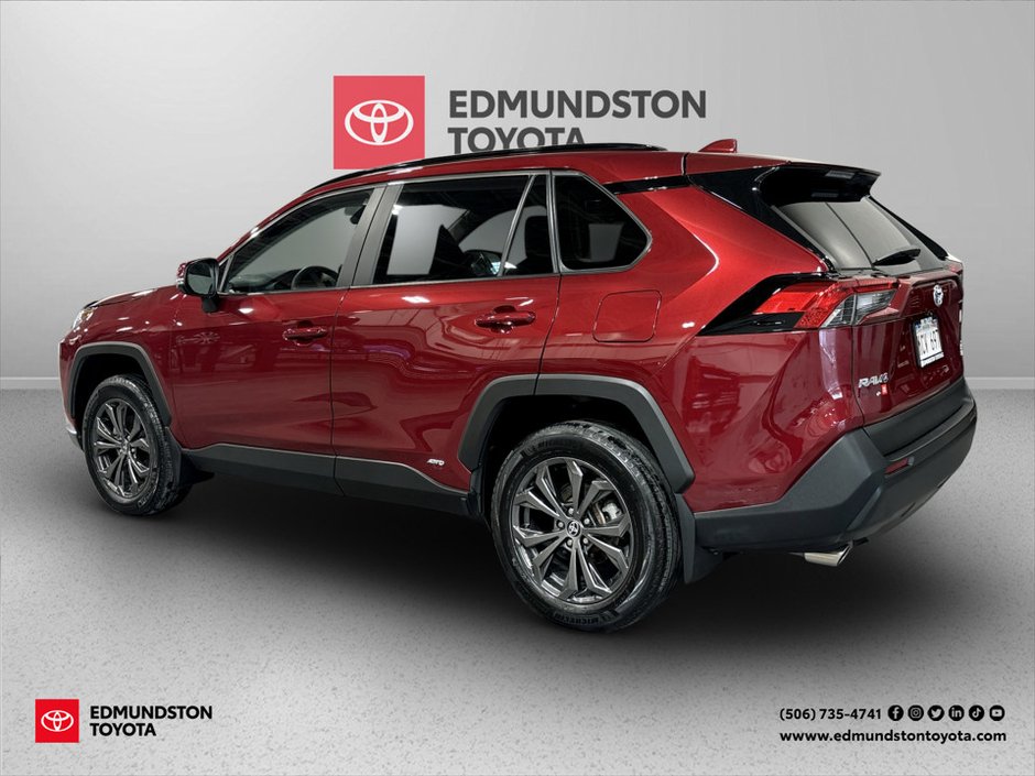 2023 Toyota RAV4 Hybrid XLE-2