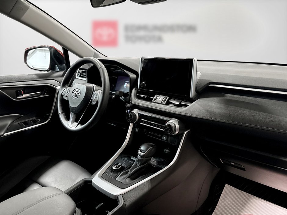 2023 Toyota RAV4 Hybrid XLE-7