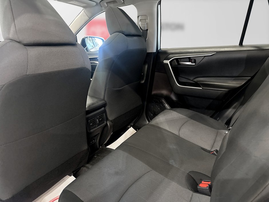 2024 Toyota RAV4 XLE-11