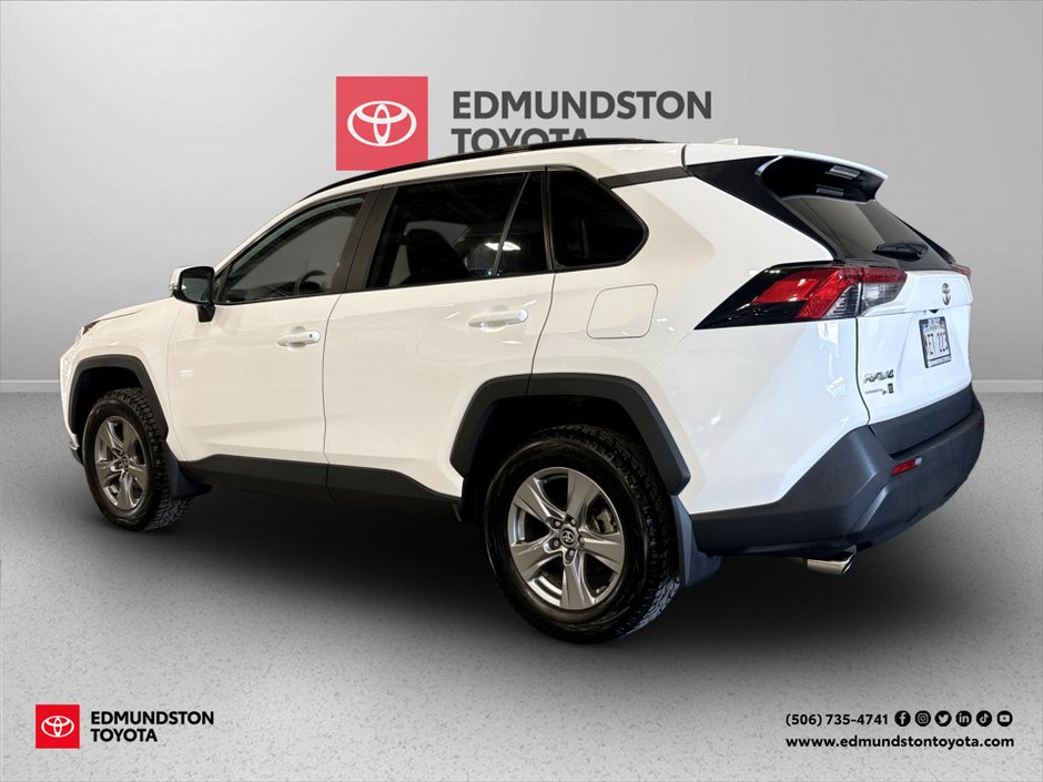 2024 Toyota RAV4 XLE-2