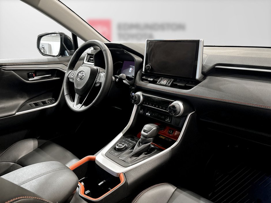 2024 Toyota RAV4 TRAIL-7