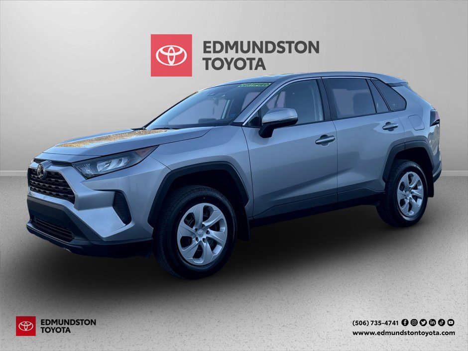 Toyota RAV4 LE 2024-0