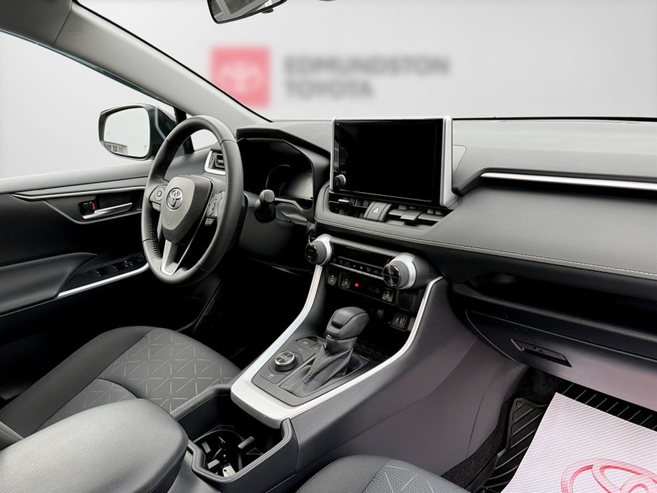 2025 Toyota RAV4 Hybrid XLE-7