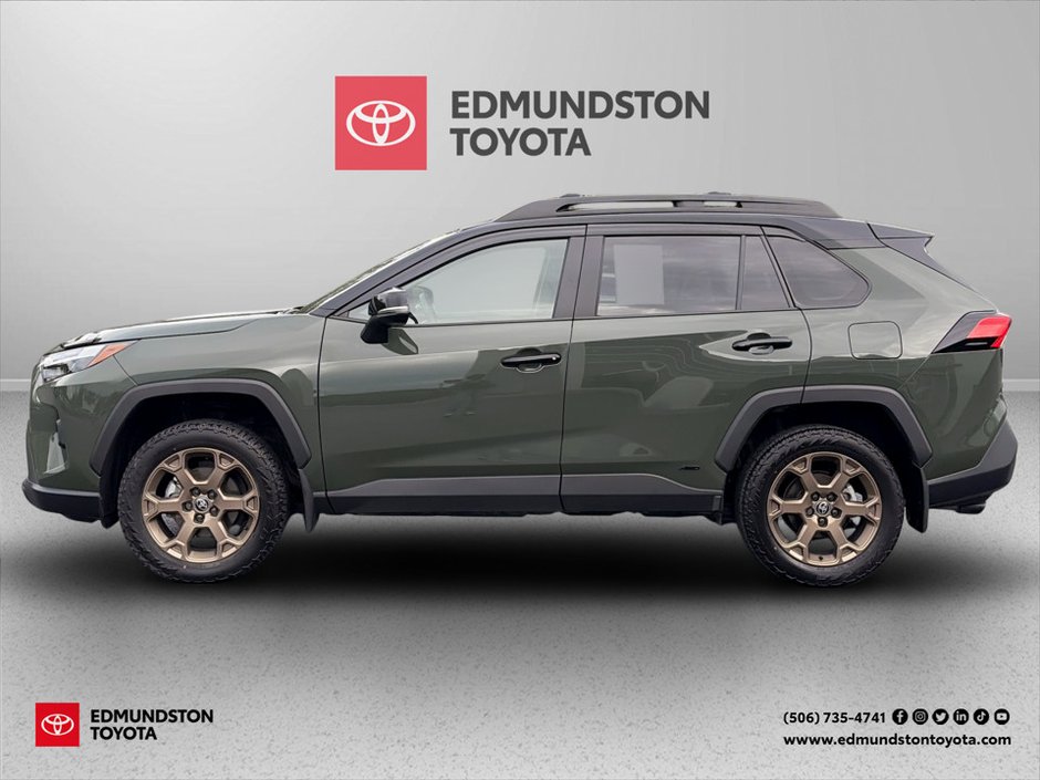 2025 Toyota RAV4 Hybrid XLE-1