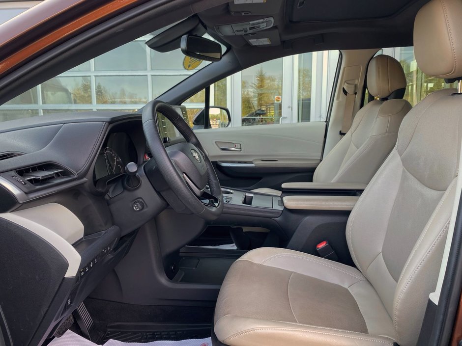 2022 Toyota SIENNA HYBRID LIMITED Limited-9