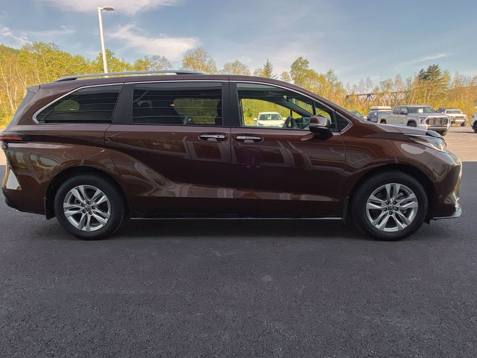 2022 Toyota SIENNA HYBRID LIMITED Limited-3